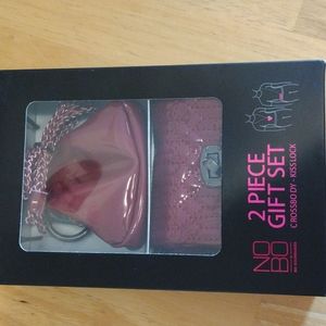 Two piece Gift Set Crossbody Kiss Lock NOBO NO BOUNDARIES